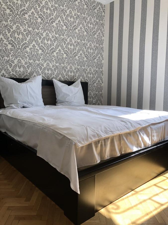 Apartment Old Кутаиси Екстериор снимка