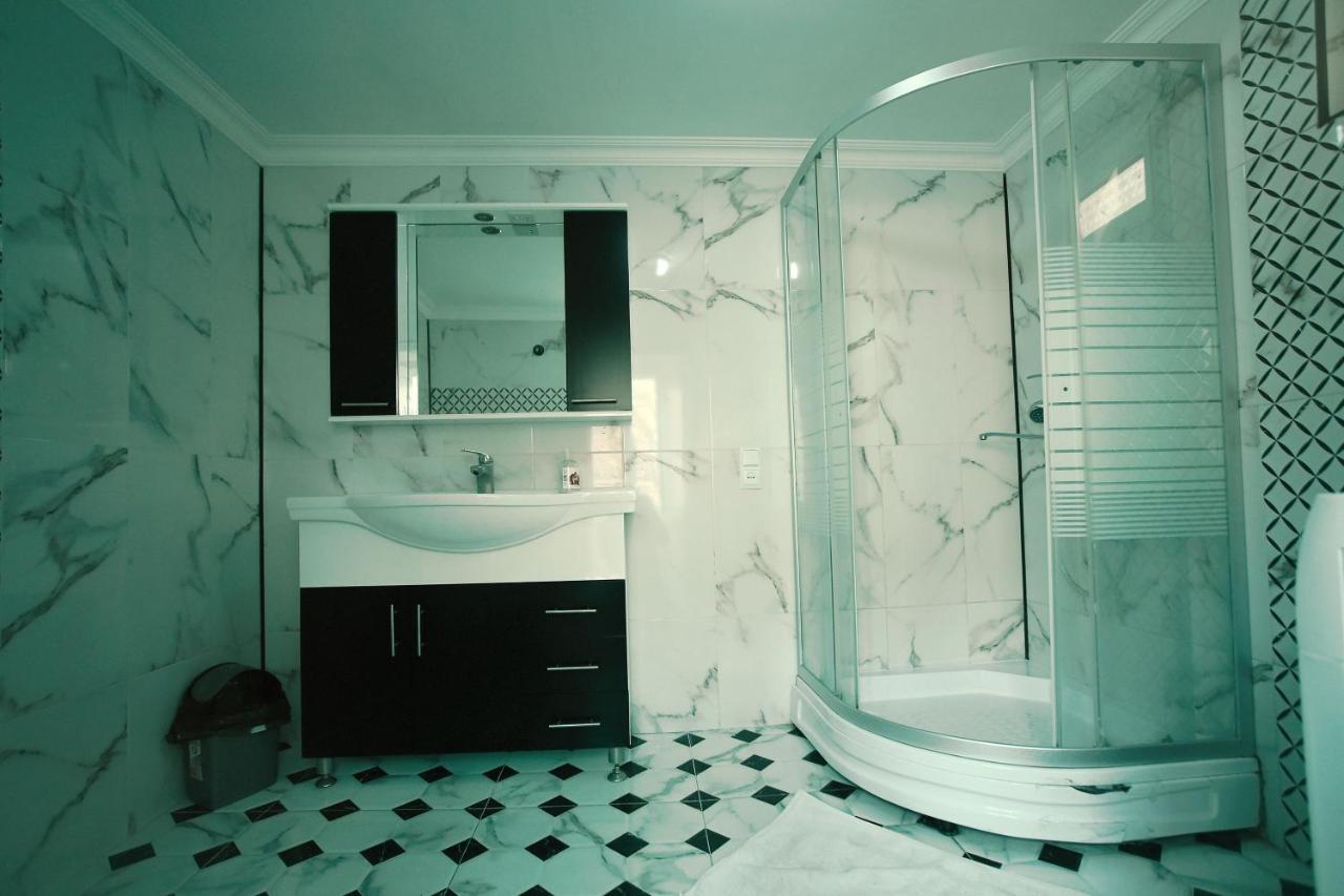 Apartment Old Кутаиси Екстериор снимка